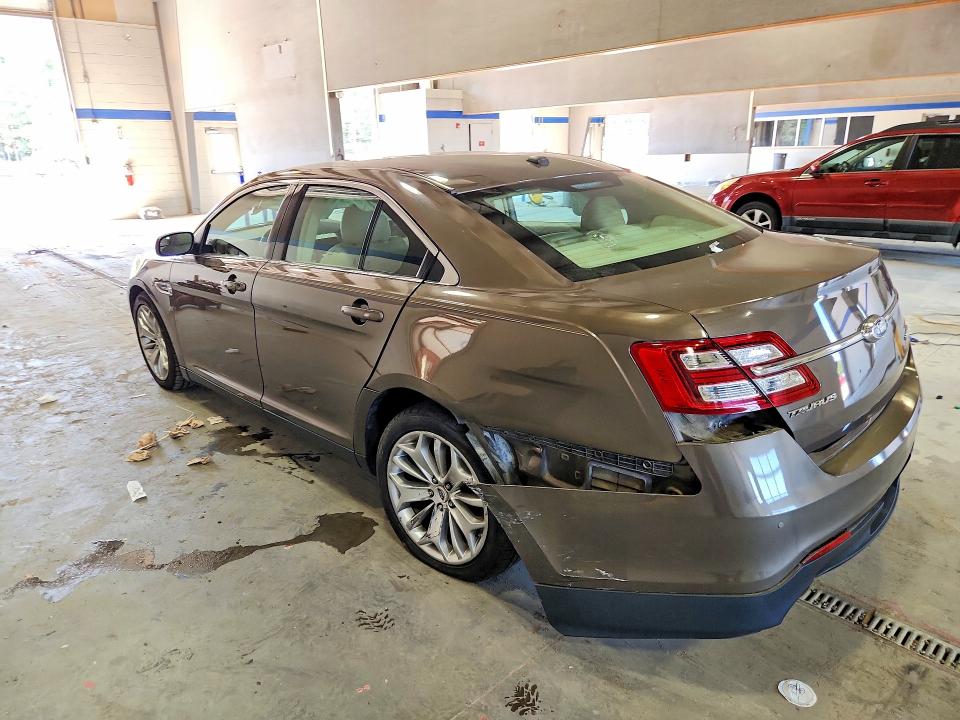Продажа на аукционе авто 2015 Ford Taurus, vin: 1FAHP2F88FG101218, номер лота: 63016926