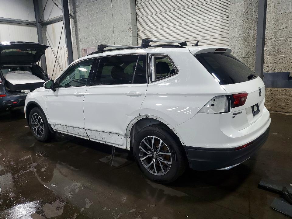 59611396 :رقم المزاد ، 3VV2B7AXXKM142851 vin ، 2019 Volkswagen Tiguan مزاد بيع