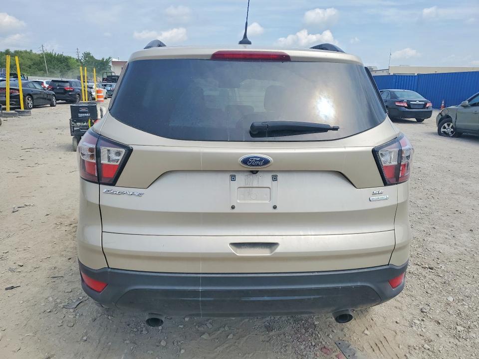 Продажа на аукционе авто 2018 Ford Escape, vin: 1FMCU0GD2JUD02714, номер лота: 60015546