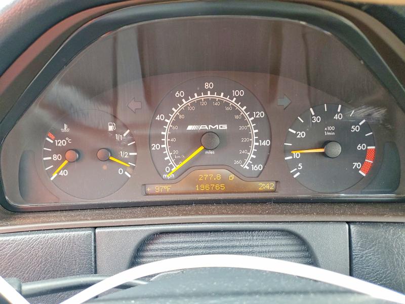 61617756 :رقم المزاد ، WDBJF74H4XA781748 vin ، 1999 Mercedes-benz E مزاد بيع