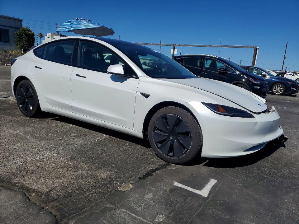 61641466 :رقم المزاد ، 5YJ3E1EA7SF880494 vin ، 2025 Tesla Model 3 مزاد بيع