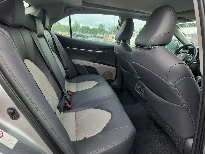 61563866 :رقم المزاد ، 4T1B11HK9KU746469 vin ، 2019 Toyota Camry مزاد بيع