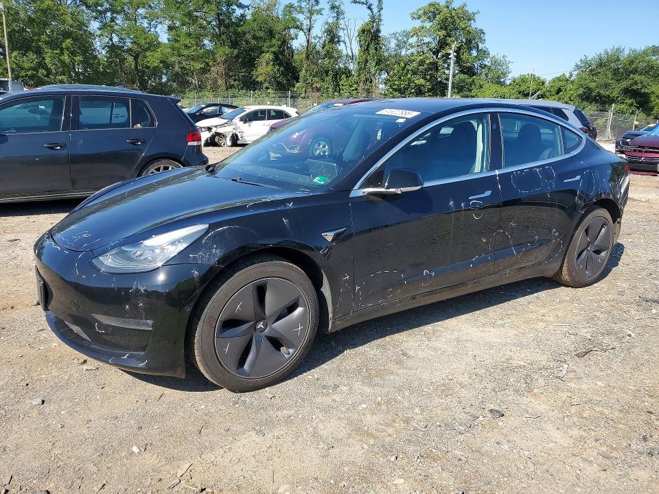 61622886 :رقم المزاد ، 5YJ3E1EB0JF054075 vin ، 2018 Tesla Model 3 مزاد بيع
