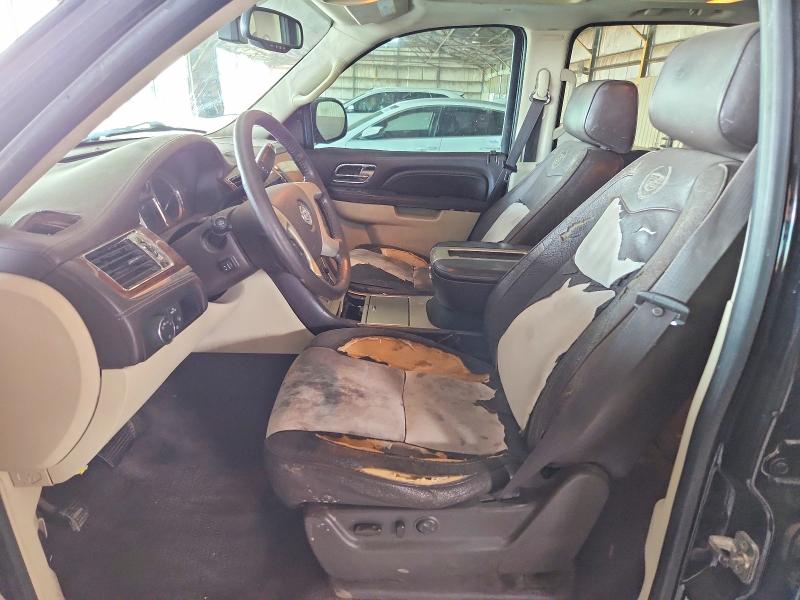 2011 Cadillac Escalade მანქანა იყიდება აუქციონზე, vin: 1GYS4KEF3BR400374, აუქციონის ნომერი: 61120896