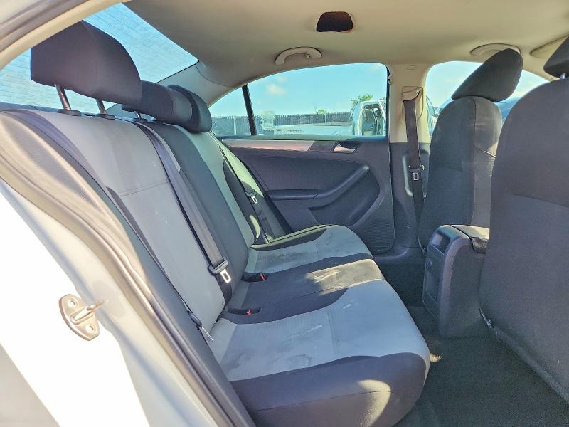 Продаж на аукціоні авто 2017 Volkswagen Jetta, vin: 3VW2B7AJ1HM352996, номер лоту: 61924046