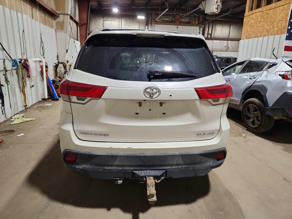 2019 Toyota Highlander მანქანა იყიდება აუქციონზე, vin: 5TDJZRFH9KS599332, აუქციონის ნომერი: 62506626