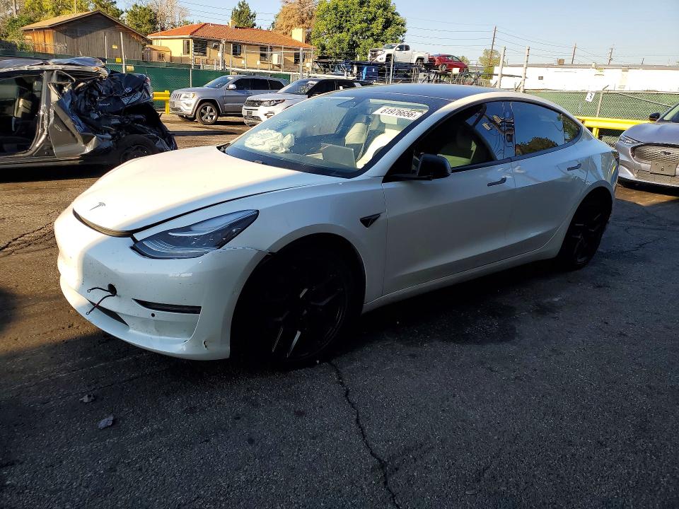 Продаж на аукціоні авто 2018 Tesla Model 3, vin: 5YJ3E1EBXJF081400, номер лоту: 61976656