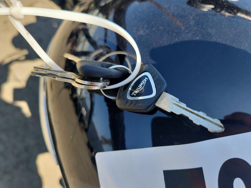 58536116 :رقم المزاد ، SMT910K13GT729811 vin ، 2016 Triumph Motorcycle Bonneville مزاد بيع