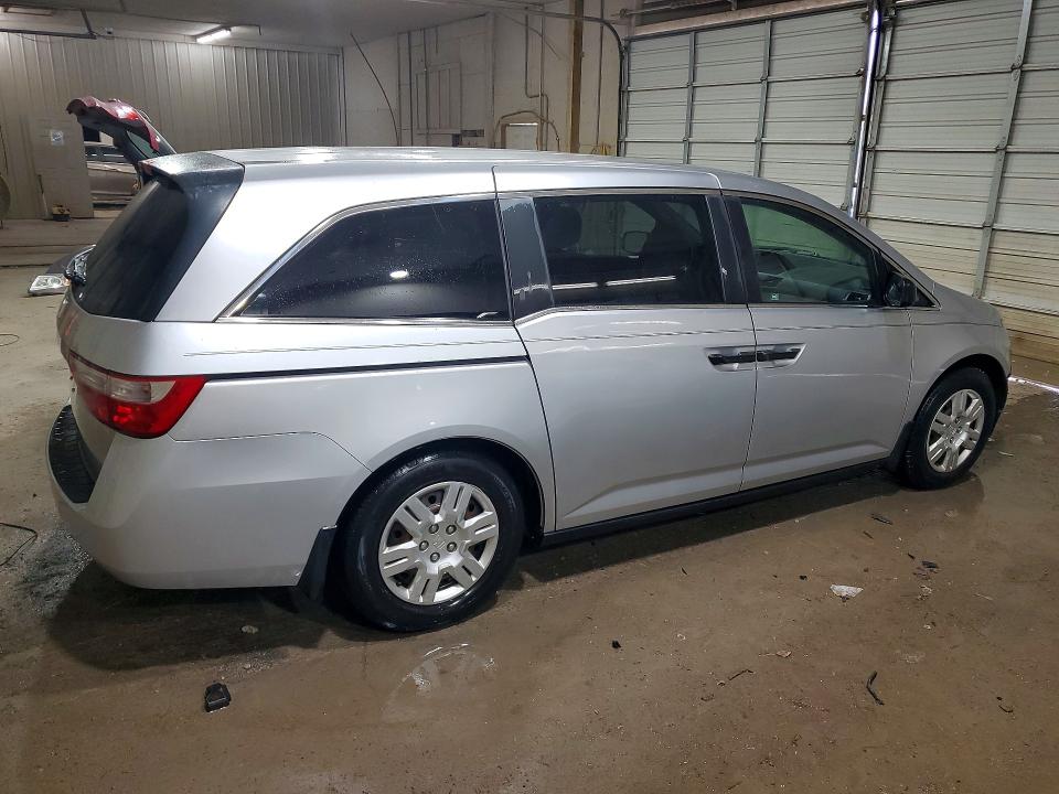 63161026 :رقم المزاد ، 5FNRL5H29BB090951 vin ، 2011 Honda Odyssey مزاد بيع