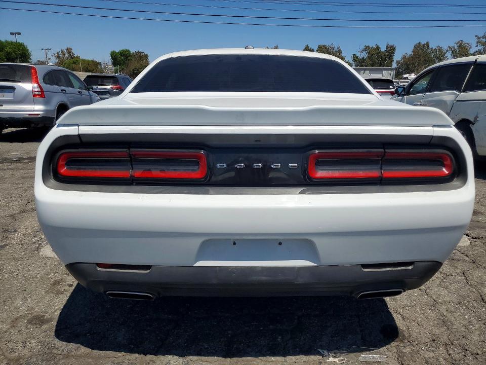 Продаж на аукціоні авто 2015 Dodge Challenger, vin: 2C3CDZAGXFH740228, номер лоту: 63060356