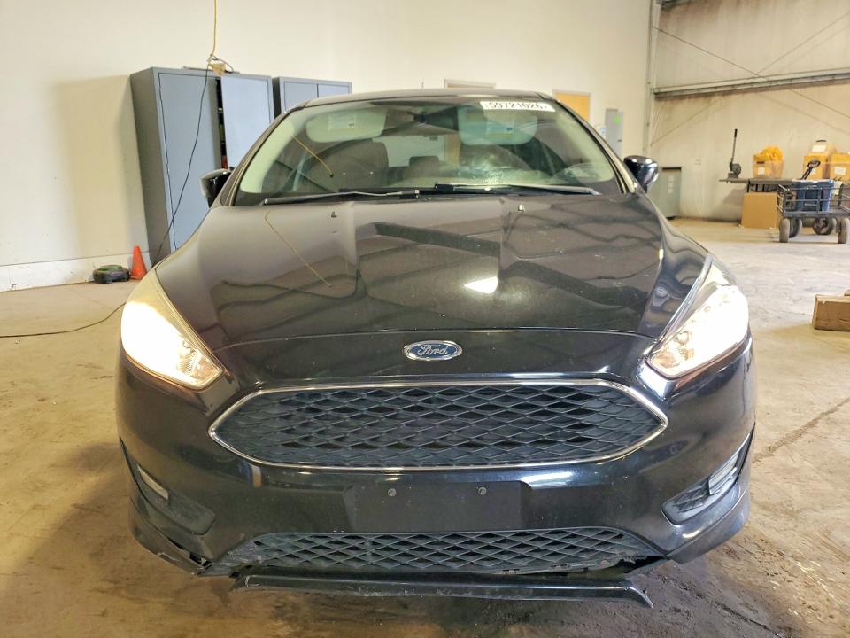 59721026 :رقم المزاد ، 1FADP3K27FL215966 vin ، 2015 Ford Focus مزاد بيع