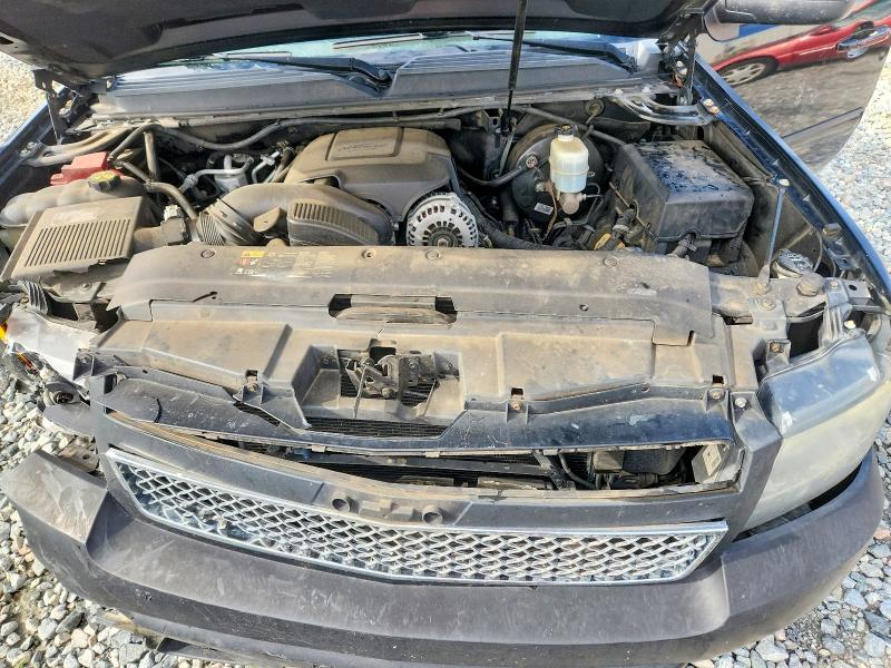 61031926 :رقم المزاد ، 1GNSCHE05ER155998 vin ، 2014 Chevrolet Suburban مزاد بيع