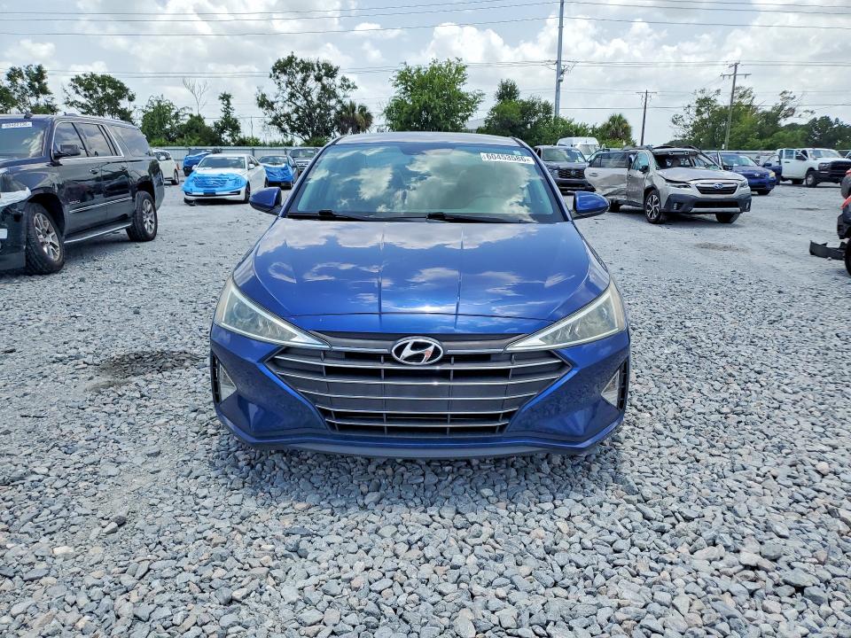60453586 :رقم المزاد ، 5NPD74LF4KH496267 vin ، 2019 Hyundai Elantra مزاد بيع