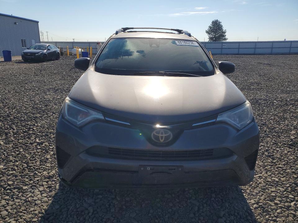 60186236 :رقم المزاد ، JTMBFREV0JJ240676 vin ، 2018 Toyota Rav4 مزاد بيع