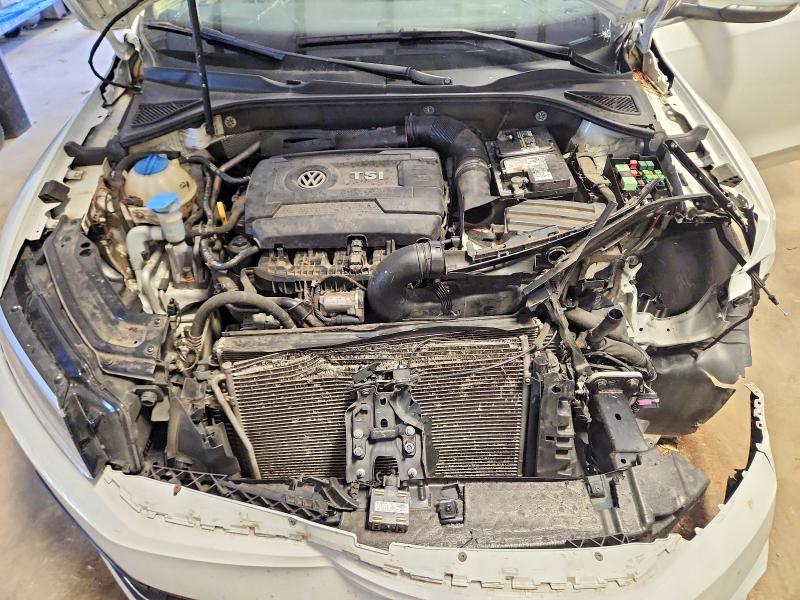 61721296 :رقم المزاد ، 1VWBT7A30HC031225 vin ، 2017 Volkswagen Passat مزاد بيع