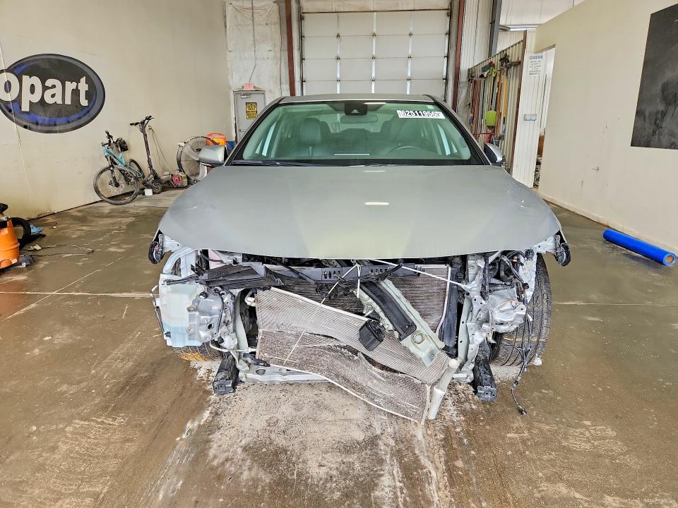 Продаж на аукціоні авто 2022 Toyota Camry, vin: 4T1G11AK6NU717614, номер лоту: 62511956