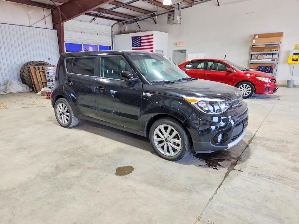 2018 Kia Soul მანქანა იყიდება აუქციონზე, vin: KNDJP3A59J7574018, აუქციონის ნომერი: 59656906
