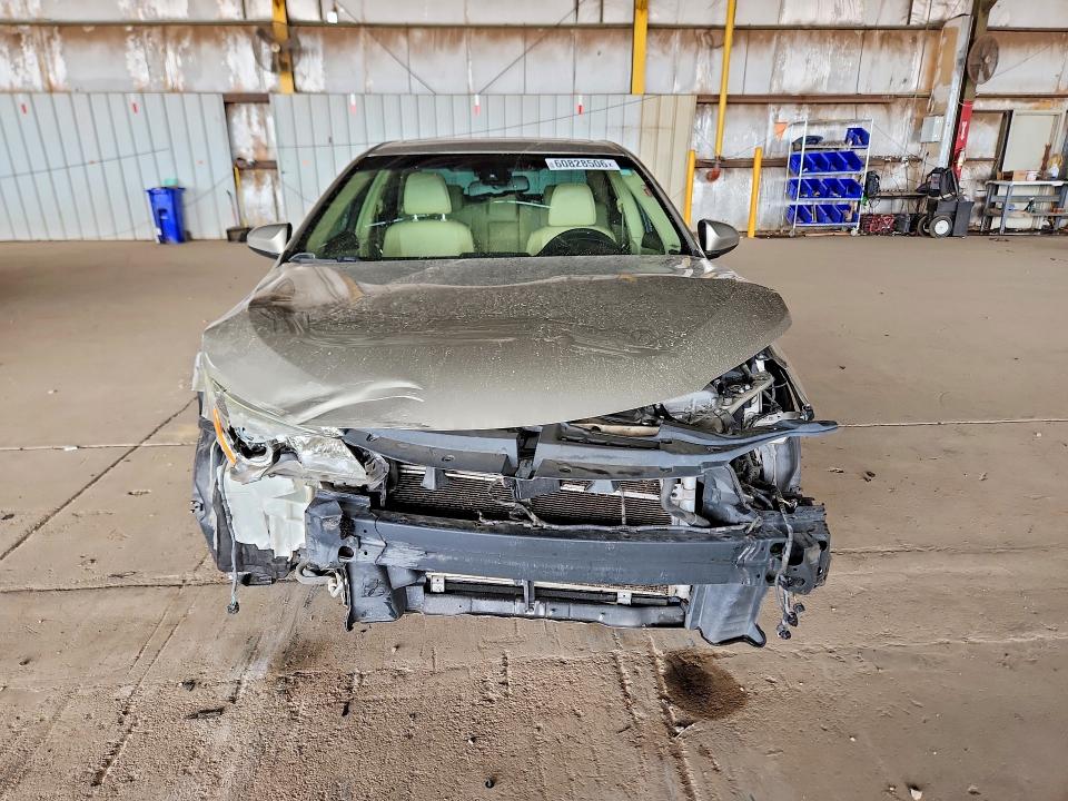 60828506 :رقم المزاد ، 4T1BD1FK9FU147541 vin ، 2015 Toyota Camry Hybrid مزاد بيع