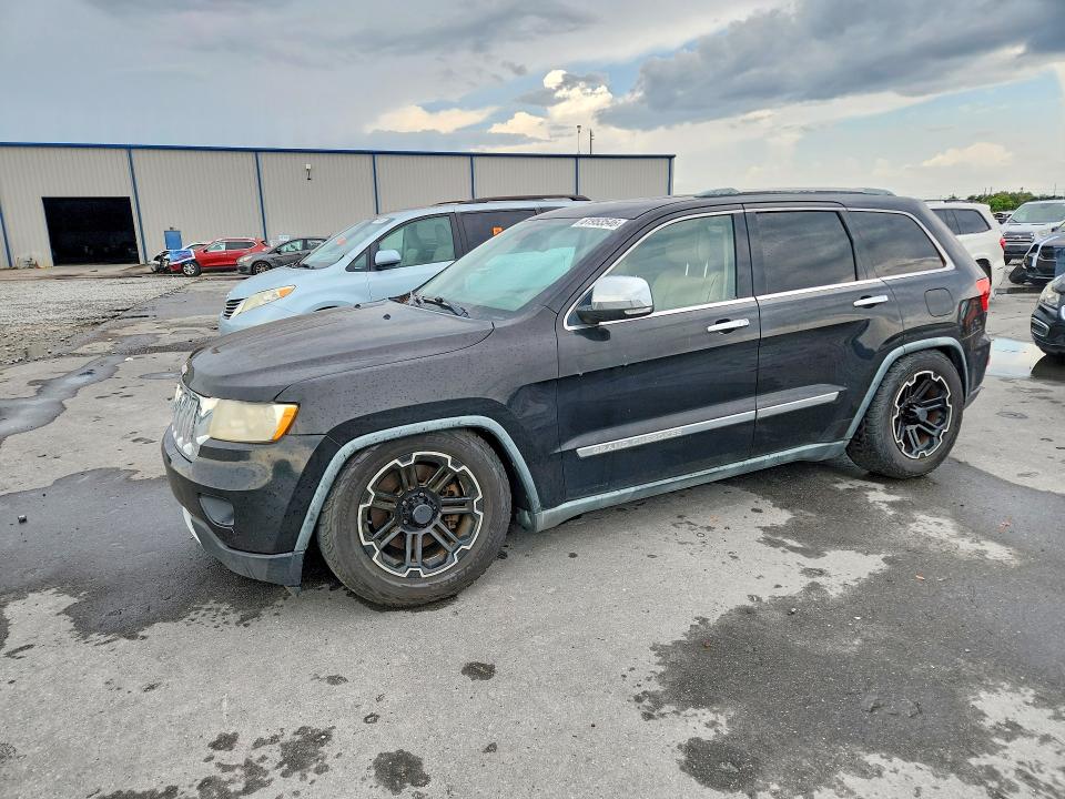 61953546 :رقم المزاد ، 1J4RR6GT7BC606830 vin ، 2011 Jeep Grand Cherokee مزاد بيع