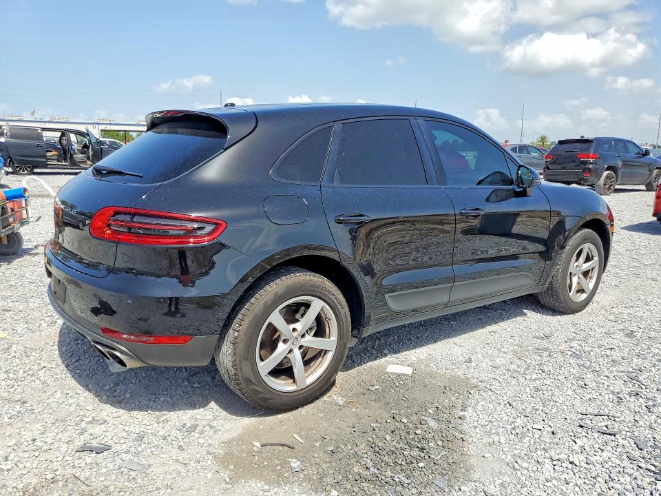 60588686 :رقم المزاد ، WP1AB2A54FLB43530 vin ، 2015 Porsche Macan مزاد بيع
