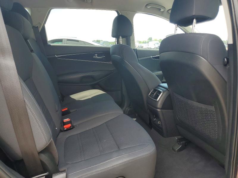 60155236 :رقم المزاد ، 5XYPGDA5XJG414426 vin ، 2018 Kia Sorento مزاد بيع