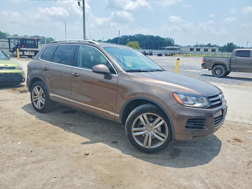 Продажа на аукционе авто 2011 Volkswagen Touareg, vin: WVGFK9BP8BD004775, номер лота: 63173526
