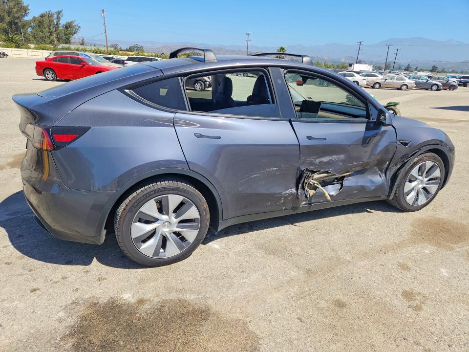 59997136 :رقم المزاد ، 7SAYGDEEXPF928052 vin ، 2023 Tesla Model Y مزاد بيع