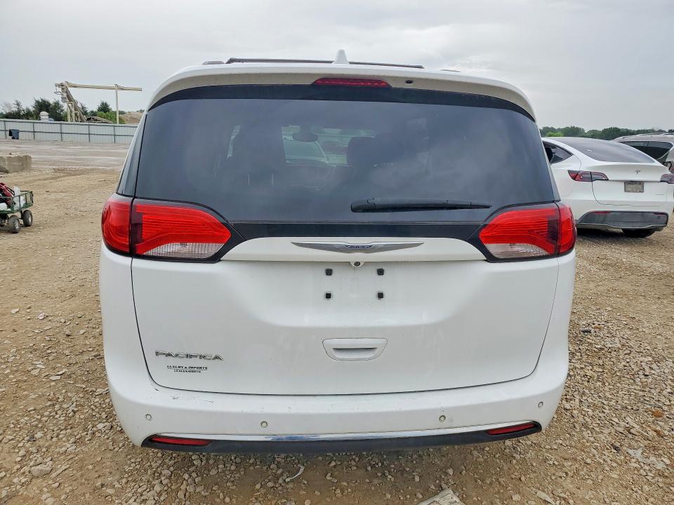 Auction sale of the 2017 Chrysler Pacifica, vin: 2C4RC1BG9HR584205, lot number: 62417046