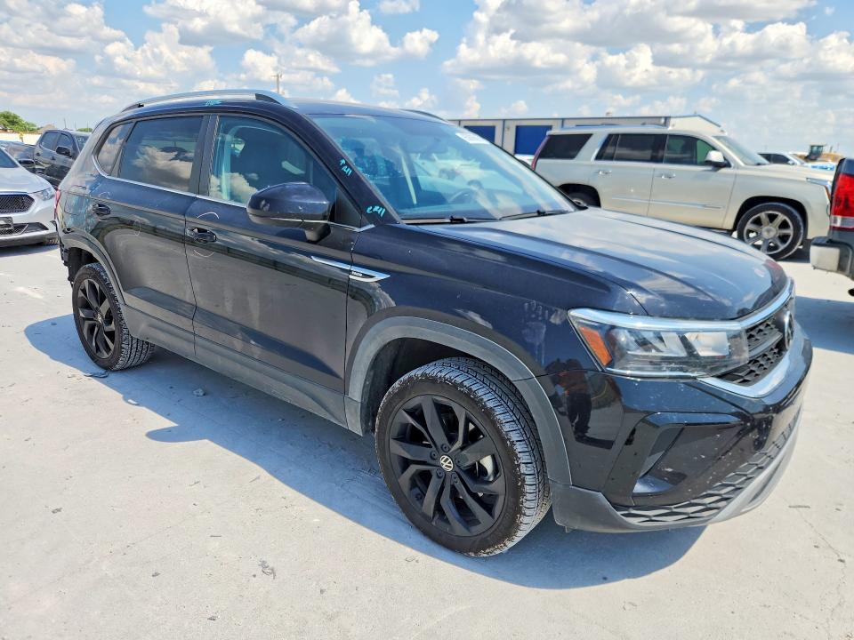 Продажа на аукционе авто 2022 Volkswagen Taos, vin: 3VVRX7B27NM045209, номер лота: 85635565