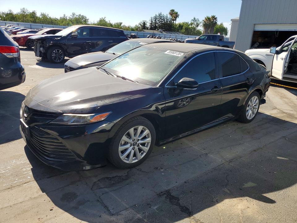 85968135 :رقم المزاد ، 4T1L11AK4LU870794 vin ، 2020 Toyota Camry مزاد بيع