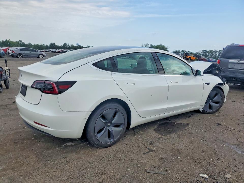 61981656 :رقم المزاد ، 5YJ3E1EA4LF612200 vin ، 2020 Tesla Model 3 مزاد بيع