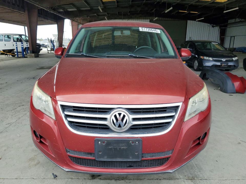 2011 Volkswagen Tiguan მანქანა იყიდება აუქციონზე, vin: WVGAV7AX5BW000436, აუქციონის ნომერი: 61730646
