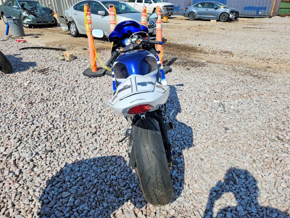 59980316 :رقم المزاد ، JS1GT75A042105917 vin ، 2004 Suzuki Gsx-r1000 مزاد بيع