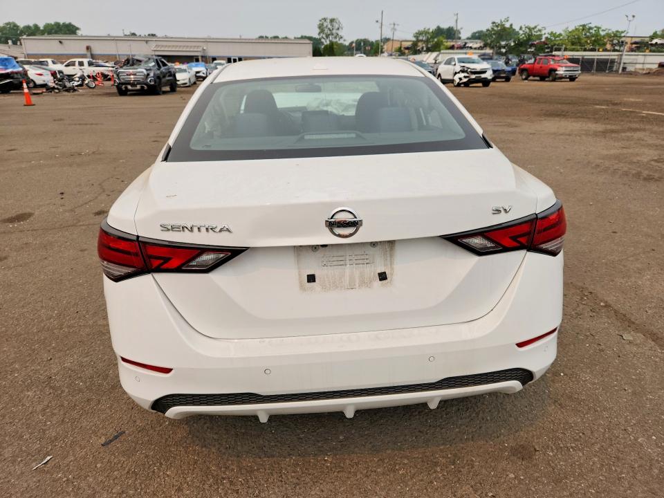 60745256 :رقم المزاد ، 3N1AB8CV3MY222857 vin ، 2021 Nissan Sentra مزاد بيع