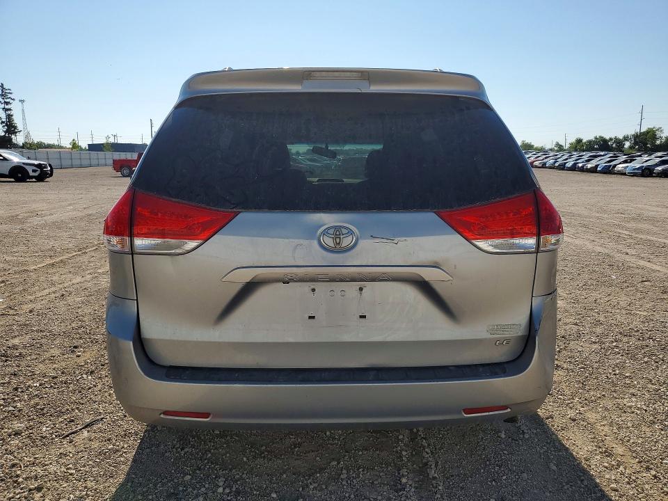 59289056 :رقم المزاد ، 5TDKK3DC3BS072593 vin ، 2011 Toyota Sienna مزاد بيع