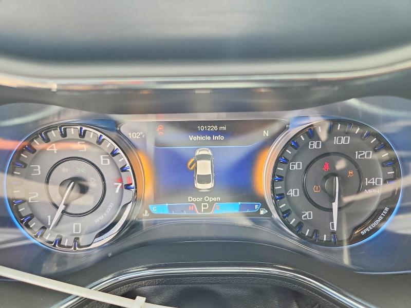 62763006 :رقم المزاد ، 1C3CCCBG1FN661553 vin ، 2015 Chrysler 200 مزاد بيع