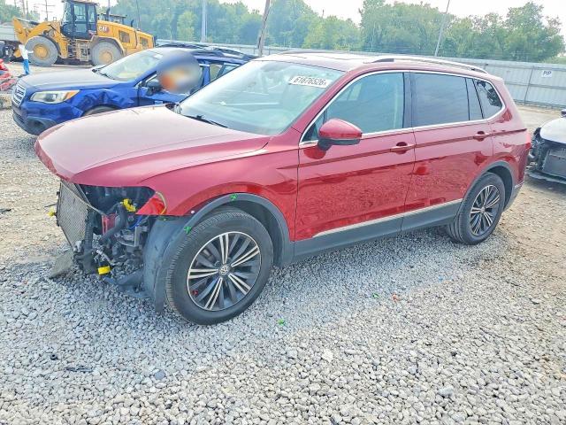 61676526 :رقم المزاد ، 3VV2B7AX2JM160534 vin ، 2018 Volkswagen Tiguan مزاد بيع