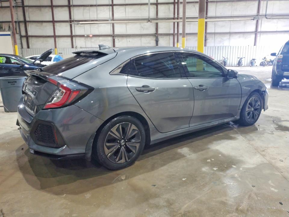 2018 Honda Civic მანქანა იყიდება აუქციონზე, vin: SHHFK7H51JU224571, აუქციონის ნომერი: 60665046