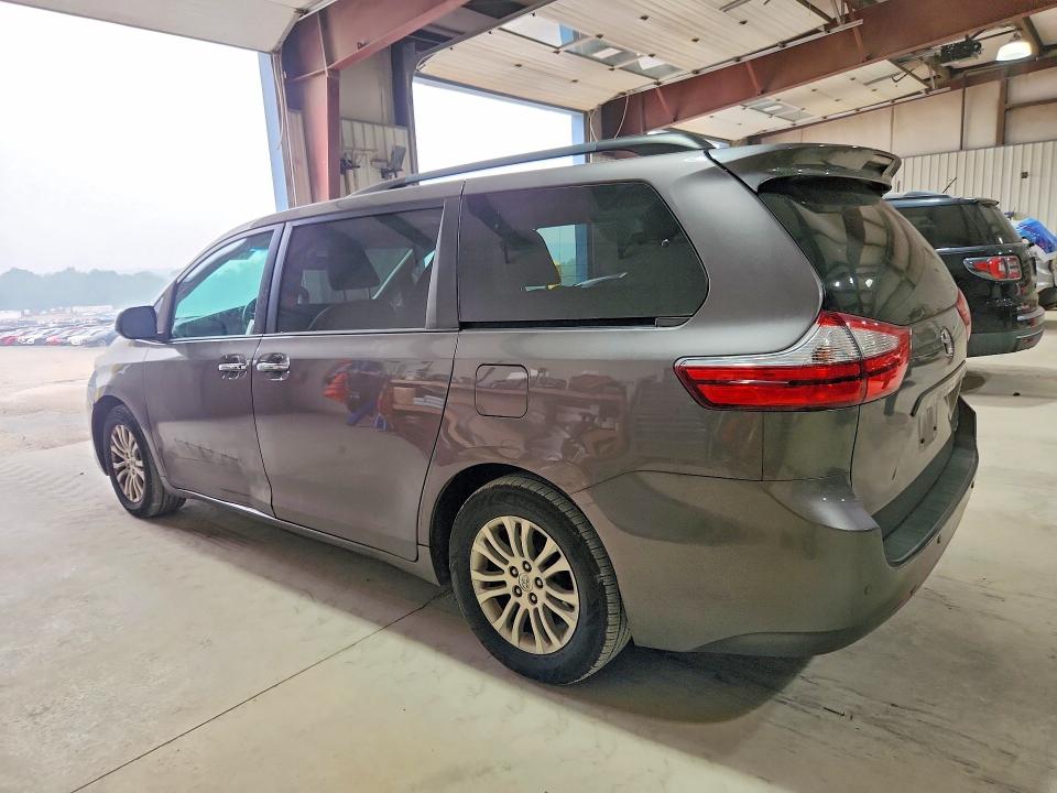 61248686 :رقم المزاد ، 5TDYK3DC2FS546730 vin ، 2015 Toyota Sienna مزاد بيع