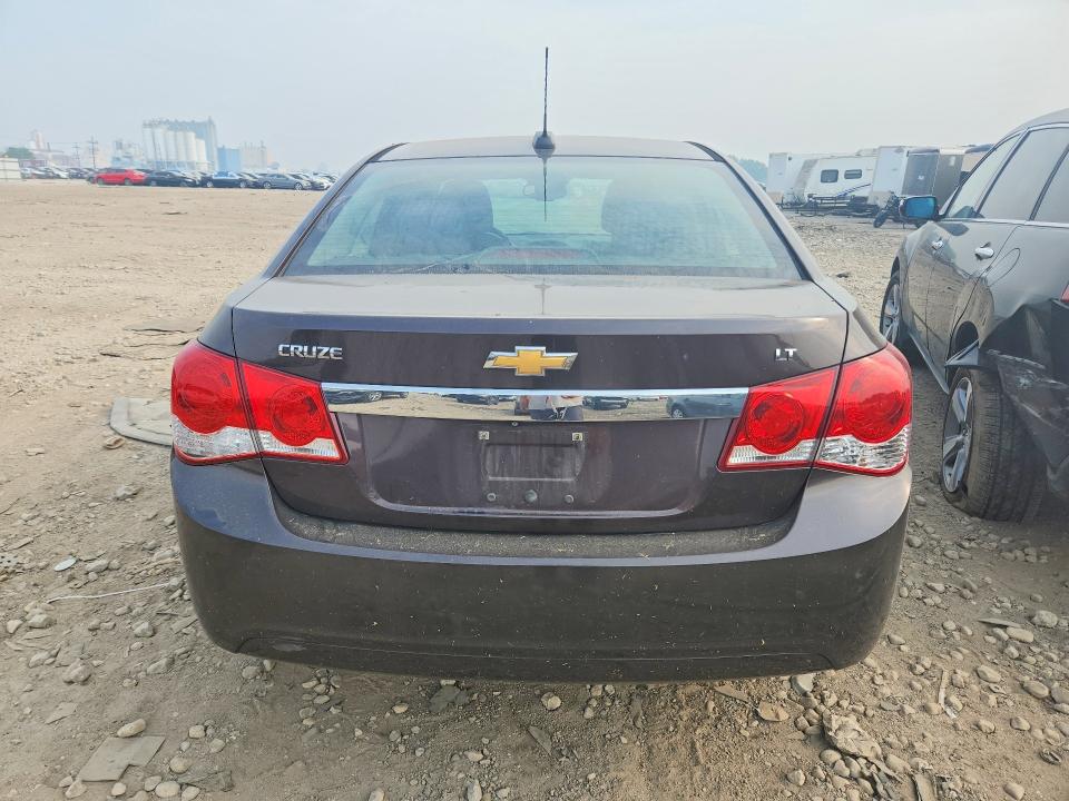 61059766 :رقم المزاد ، 1G1PC5SB4F7139459 vin ، 2015 Chevrolet Cruze مزاد بيع