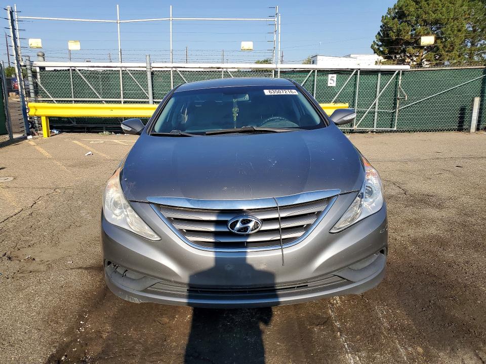 2014 Hyundai Sonata მანქანა იყიდება აუქციონზე, vin: 5NPEB4AC2EH882038, აუქციონის ნომერი: 63507216