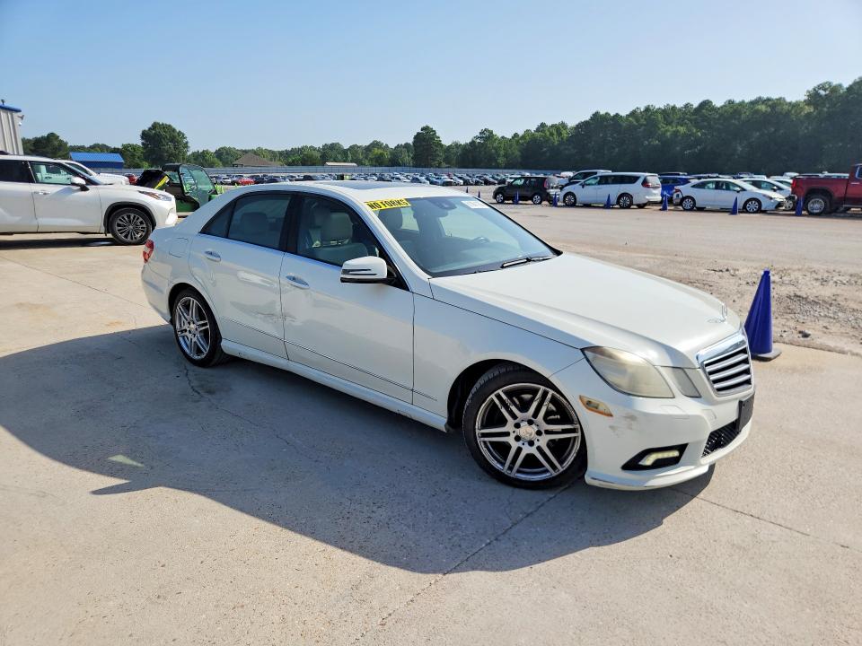 61061186 :رقم المزاد ، WDDHF8HB4AA115580 vin ، 2010 Mercedes-benz E مزاد بيع
