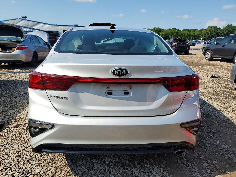 63101976 :رقم المزاد ، 3KPF24AD3ME345808 vin ، 2021 Kia Forte مزاد بيع
