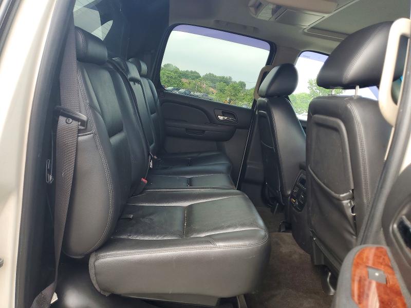 59794346 :رقم المزاد ، 3GNVKGE00AG228733 vin ، 2010 Chevrolet Avalanche مزاد بيع