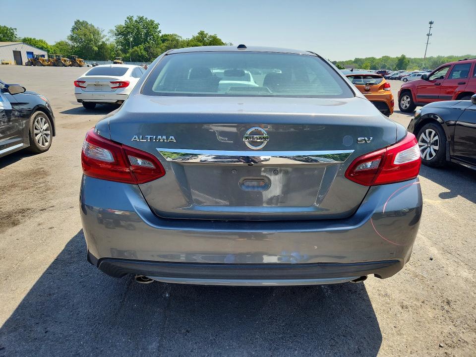 59305626 :رقم المزاد ، 1N4AL3AP6JC225487 vin ، 2018 Nissan Altima مزاد بيع