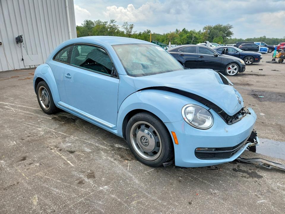 63052106 :رقم المزاد ، 3VWJX7ATXCM605739 vin ، 2012 Volkswagen Beetle مزاد بيع