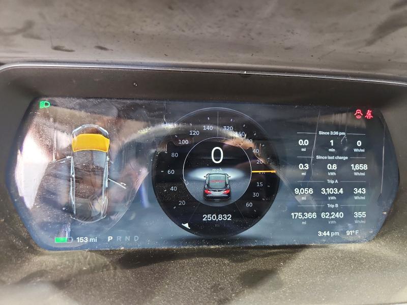 2014 Tesla Model S მანქანა იყიდება აუქციონზე, vin: 5YJSA1H19EFP45251, აუქციონის ნომერი: 62912266