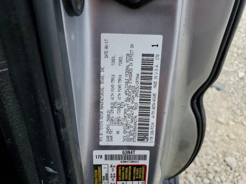 61812456 :رقم المزاد ، 5TFRZ5CN5HX042796 vin ، 2017 Toyota Tacoma مزاد بيع
