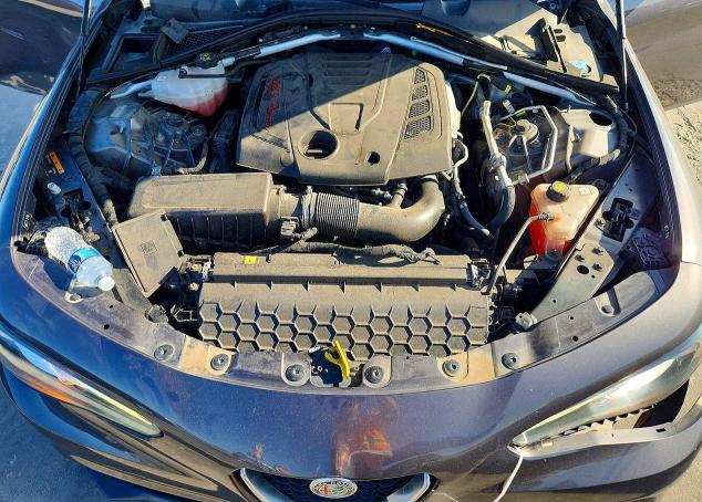 59086896 :رقم المزاد ، ZARFAECN2J7583259 vin ، 2018 Alfa Romeo Giulia مزاد بيع