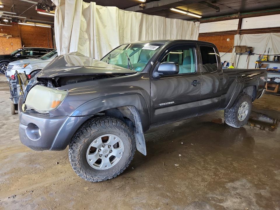 Продажа на аукционе авто 2011 Toyota Tacoma, vin: 5TFUU4EN3BX012896, номер лота: 60035556